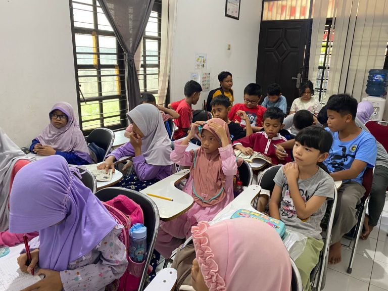 Sedekah Jariyahku - Kegiatan RMB - Kelas Sipintar 2