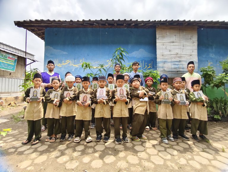 Sedekah Jariyahku - Kegiatan RMB - Sedekah AlQuran 1